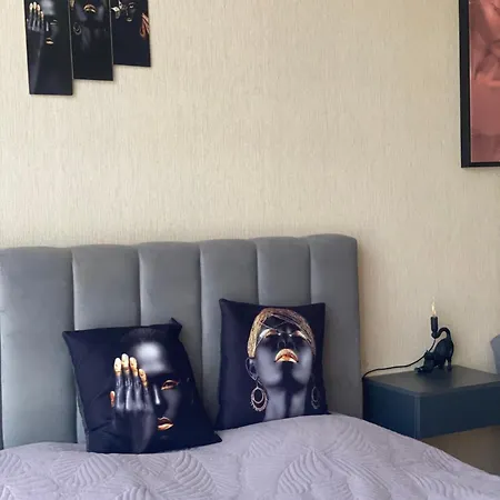 Apartment Apartments *